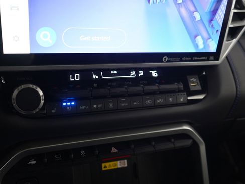 Used 2023 Toyota Sequoia Platinum image 23