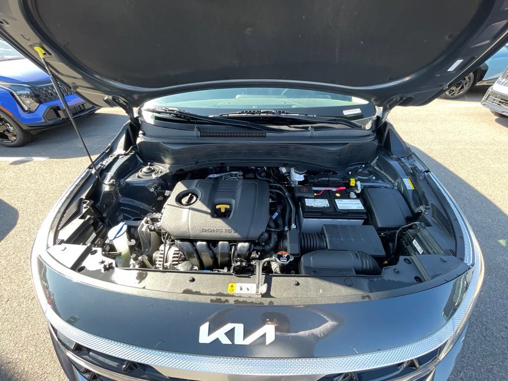 Certified 2025 Kia Seltos S AWD/4WD image 32