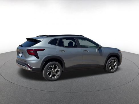 Used 2025 Chevrolet Trax LT image 15