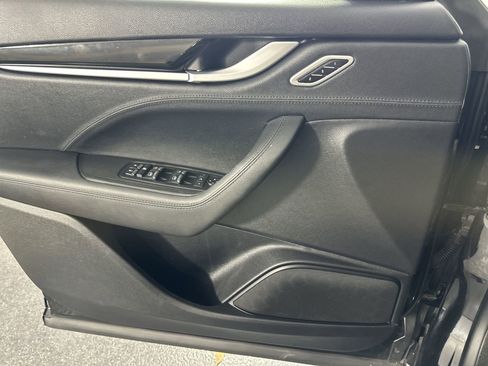 Used 2019 Maserati Levante image 33