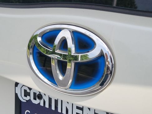 Used 2011 Toyota Prius Three w/ Navigation Pkg FWD image 7