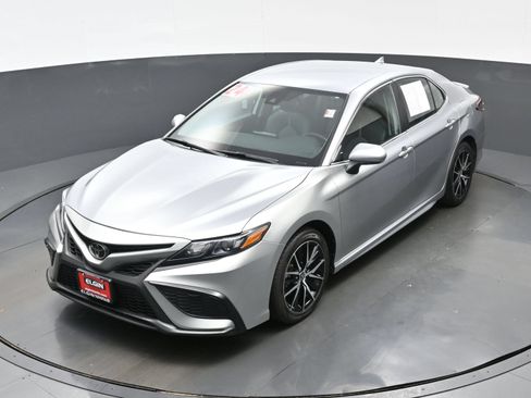 Used 2024 Toyota Camry SE FWD image 35