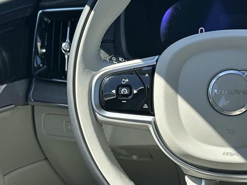 New 2026 Volvo XC90 T8 Ultra w/ Protection Package Premier AWD/4WD image 8
