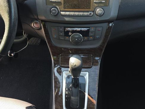 Used 2013 Nissan Sentra SL w/ Leather Pkg image 10