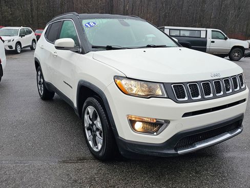 Used 2018 Jeep Compass Limited w/ Navigation Group image 4