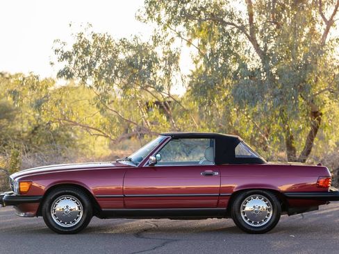 Used 1989 Mercedes-Benz 560 SL image 9