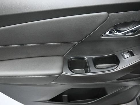 Used 2023 Chevrolet Traverse LT FWD image 20