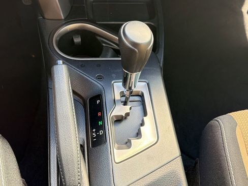 Used 2018 Toyota RAV4 XLE image 19