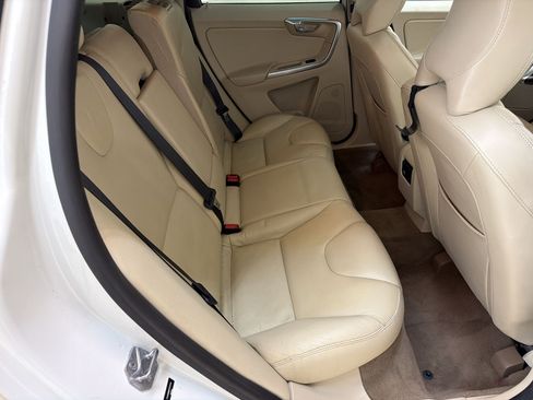 Used 2015 Volvo XC60 T5 Premier w/ Protection Package FWD image 28
