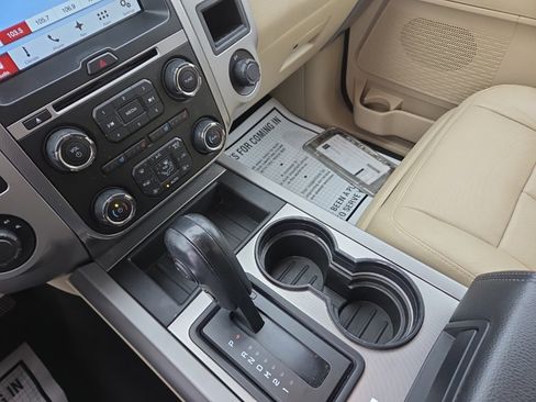 Used 2016 Ford Expedition XLT w/ Equipment Group 202A image 34