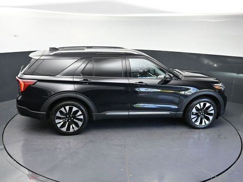 Used 2025 Ford Explorer Platinum w/ LUX Leather Package AWD/4WD image 30