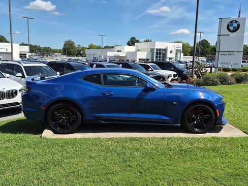 Used 2019 Chevrolet Camaro SS RWD image 2