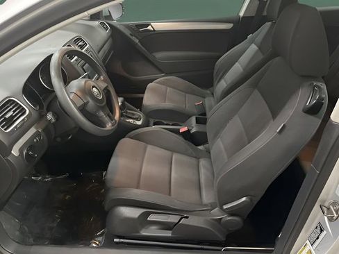 Used 2010 Volkswagen Golf 2-Door image 11