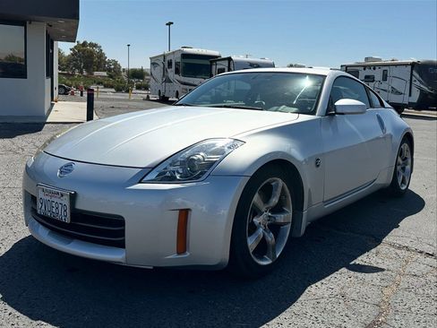 Used 2006 Nissan 350Z Touring w/ (N93) Cargo Convenience Pkg RWD image 5