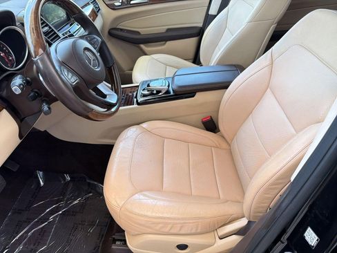 Used 2017 Mercedes-Benz GLS 450 4MATIC image 5