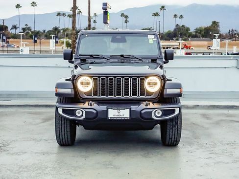New 2026 Jeep Wrangler Unlimited Sahara AWD/4WD image 3