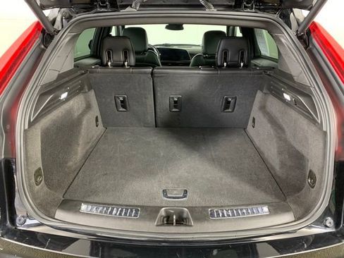 Used 2024 Cadillac XT4 Premium Luxury image 26