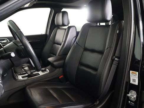 Used 2022 Jeep Grand Cherokee Limited image 29