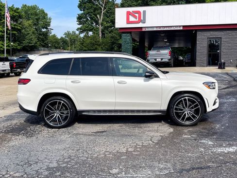 Used 2022 Mercedes-Benz GLS 450 4MATIC image 4