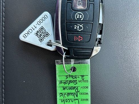 Used 2019 Lincoln Nautilus Reserve w/ Ultimate Package AWD/4WD image 13
