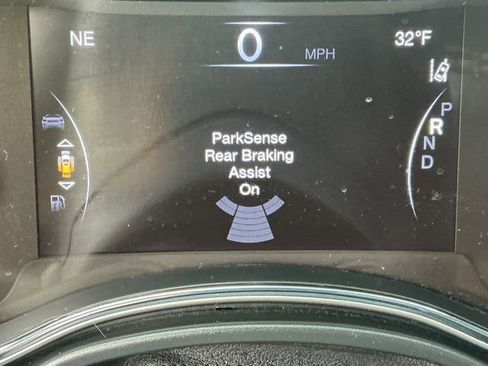 Used 2021 Jeep Grand Cherokee Laredo X image 44