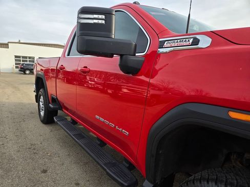 Used 2022 GMC Sierra 2500 SLE w/ SLE Value Package; image 37