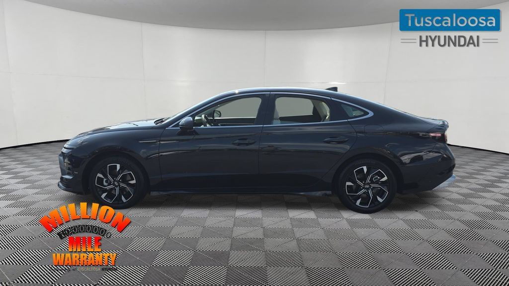 Used 2025 Hyundai Sonata SEL FWD image 4