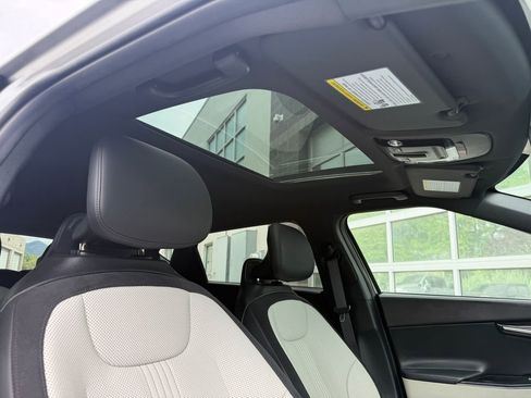 Used 2024 Kia EV6 GT-Line w/ GT-Line White Seat Package RWD image 47