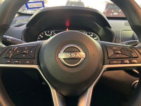 Used 2024 Nissan Altima 2.5 SV image 16