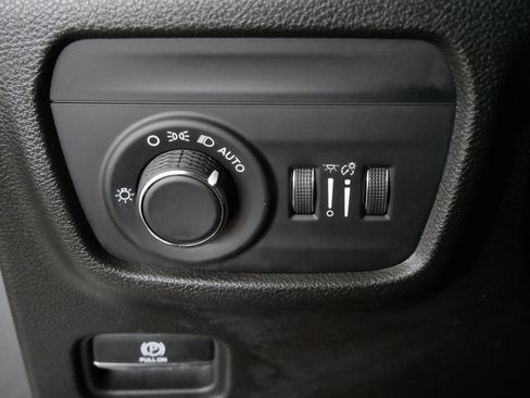 Used 2022 Jeep Grand Cherokee Altitude image 26