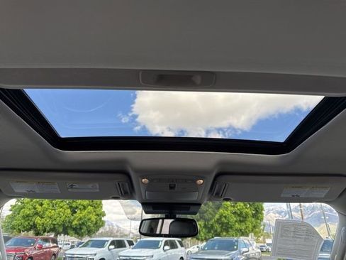 Used 2024 Nissan Armada SL w/ Captain's Chairs Package AWD/4WD image 15