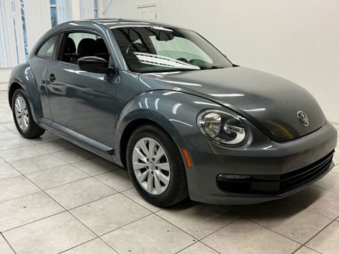 Used 2013 Volkswagen Beetle 2.5 image 1