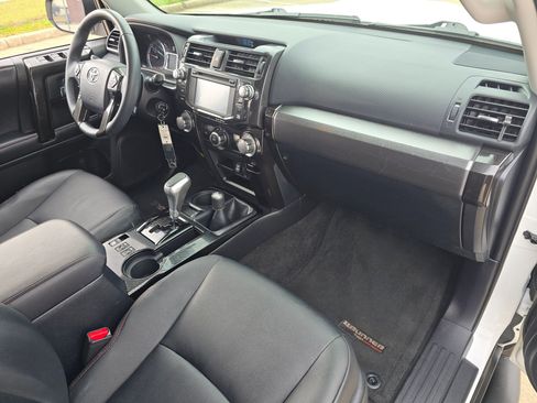 Used 2019 Toyota 4Runner TRD Off-Road Premium image 31