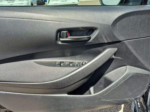 Certified 2025 Toyota Corolla LE FWD image 14