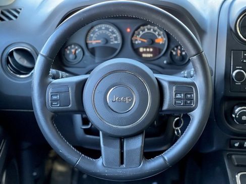 Used 2017 Jeep Patriot Latitude image 30