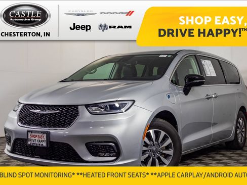 Used 2024 Chrysler Pacifica Limited FWD image 1
