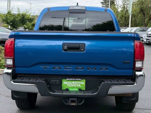 Used 2018 Toyota Tacoma TRD Off-Road AWD/4WD image 4