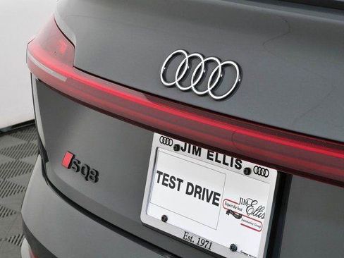 Used 2024 Audi SQ8 e-tron Premium Plus w/ Black Optic Package AWD/4WD image 38