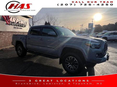 Used 2020 Toyota Tacoma TRD Sport w/ Technology Package image 9