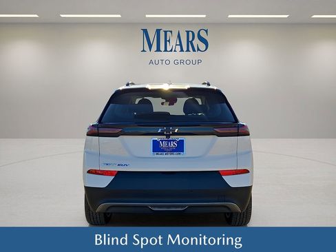 Used 2023 Chevrolet Bolt EUV LT w/ Driver Confidence Package image 5