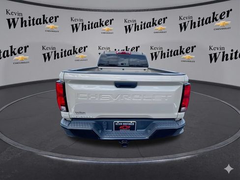 Used 2024 Chevrolet Colorado Z71 w/ Advanced Trailering Package AWD/4WD image 8