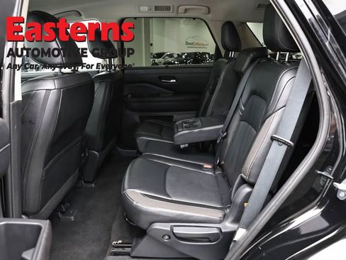 Used 2023 Nissan Pathfinder SL w/ Lighting Package (N92) AWD/4WD image 22