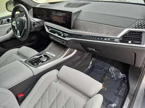 Used 2025 BMW X7 xDrive40i AWD/4WD image 20