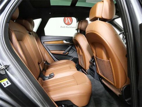 Used 2023 Audi Q5 2.0T Premium Plus w/ Premium Plus Package image 13