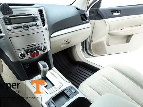 Used 2011 Subaru Outback 2.5i Premium image 23