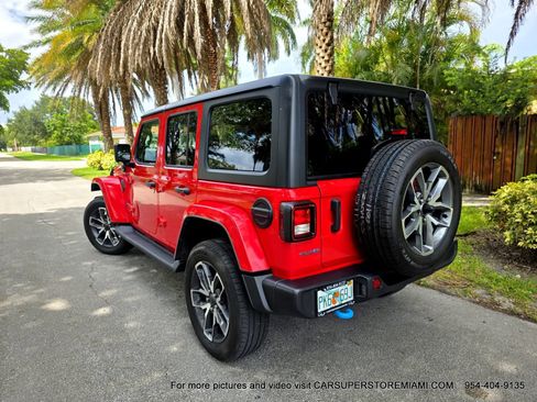 Used 2024 Jeep Wrangler Unlimited w/ Convenience Group AWD/4WD image 14