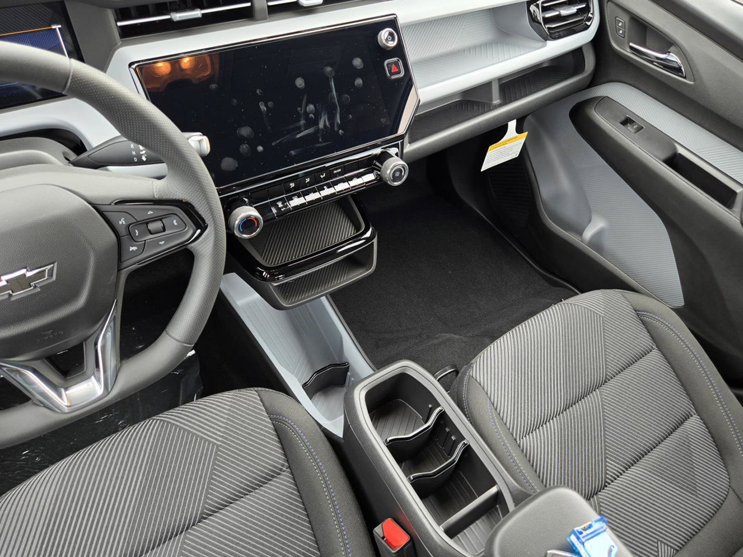 New 2027 Chevrolet Bolt LT FWD image 16