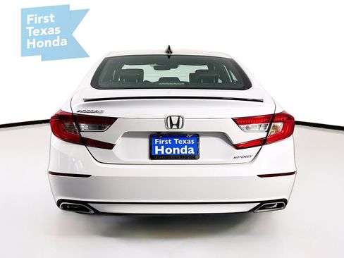 Used 2022 Honda Accord Sport image 6