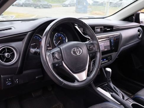 Used 2018 Toyota Corolla SE FWD image 9