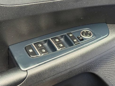 Used 2020 Kia Forte LXS FWD image 19